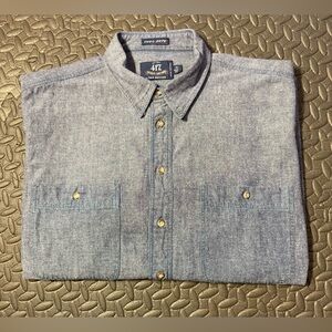 Van Heusen Men's Blue Chambray Button Down Shirt Size XL